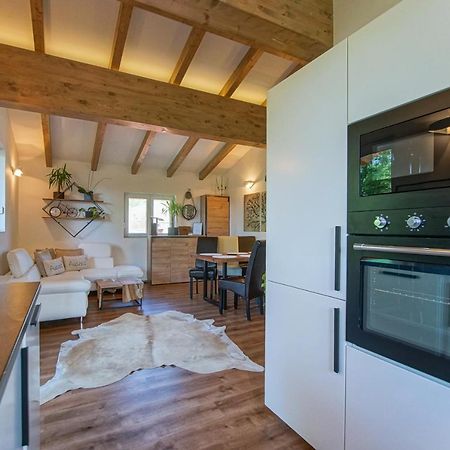 Auszeit Steiraland Penthouse 9 Mit Grossen Balkon Und Parkplatz Lägenhet Leoben  Exteriör bild