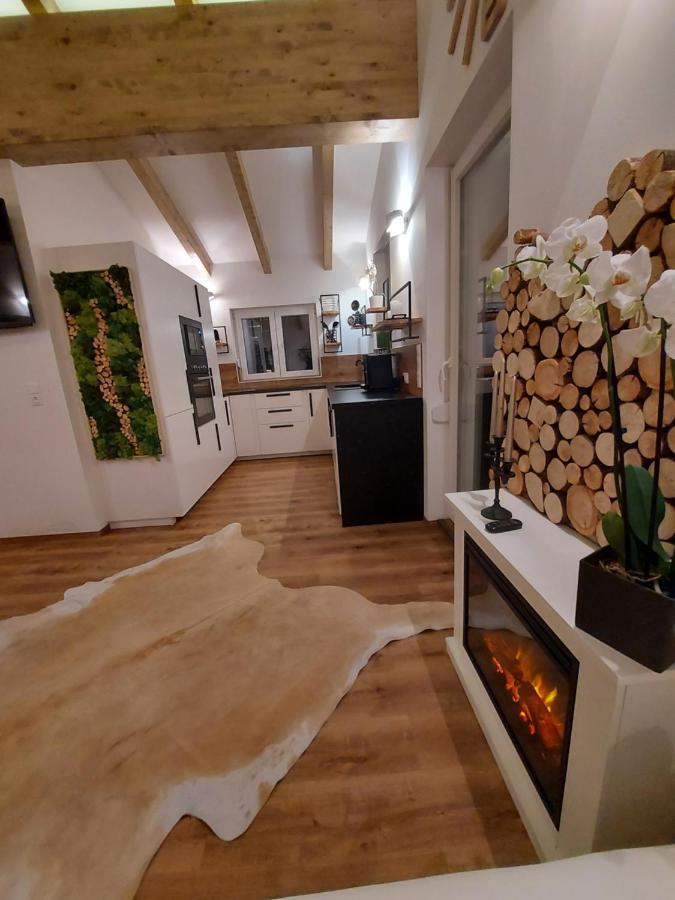 Auszeit Steiraland Penthouse 9 Mit Grossen Balkon Und Parkplatz Lägenhet Leoben  Exteriör bild