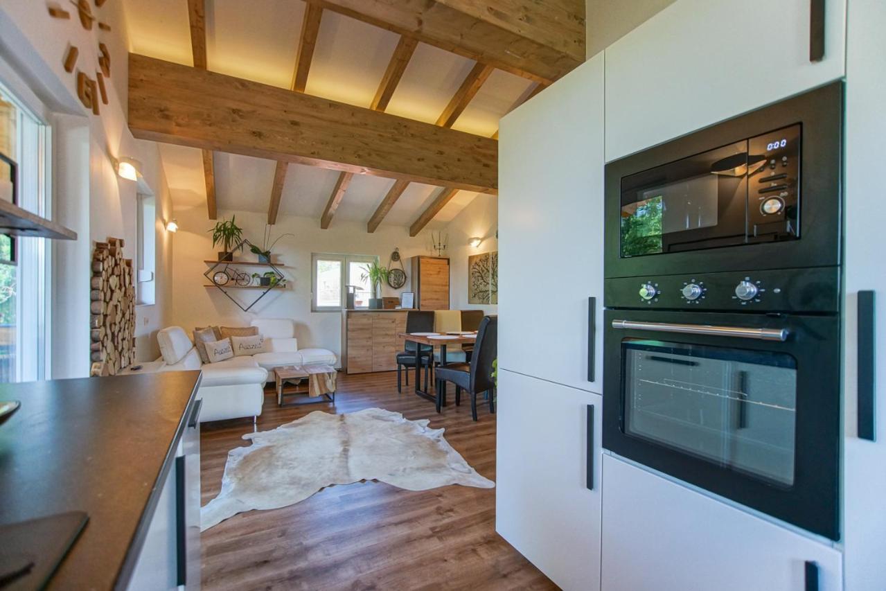 Auszeit Steiraland Penthouse 9 Mit Grossen Balkon Und Parkplatz Lägenhet Leoben  Exteriör bild